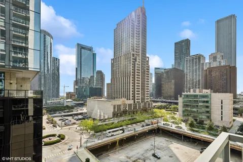$575,000 | 160 East Illinois Street, Unit 1008, Chicago, IL 60611