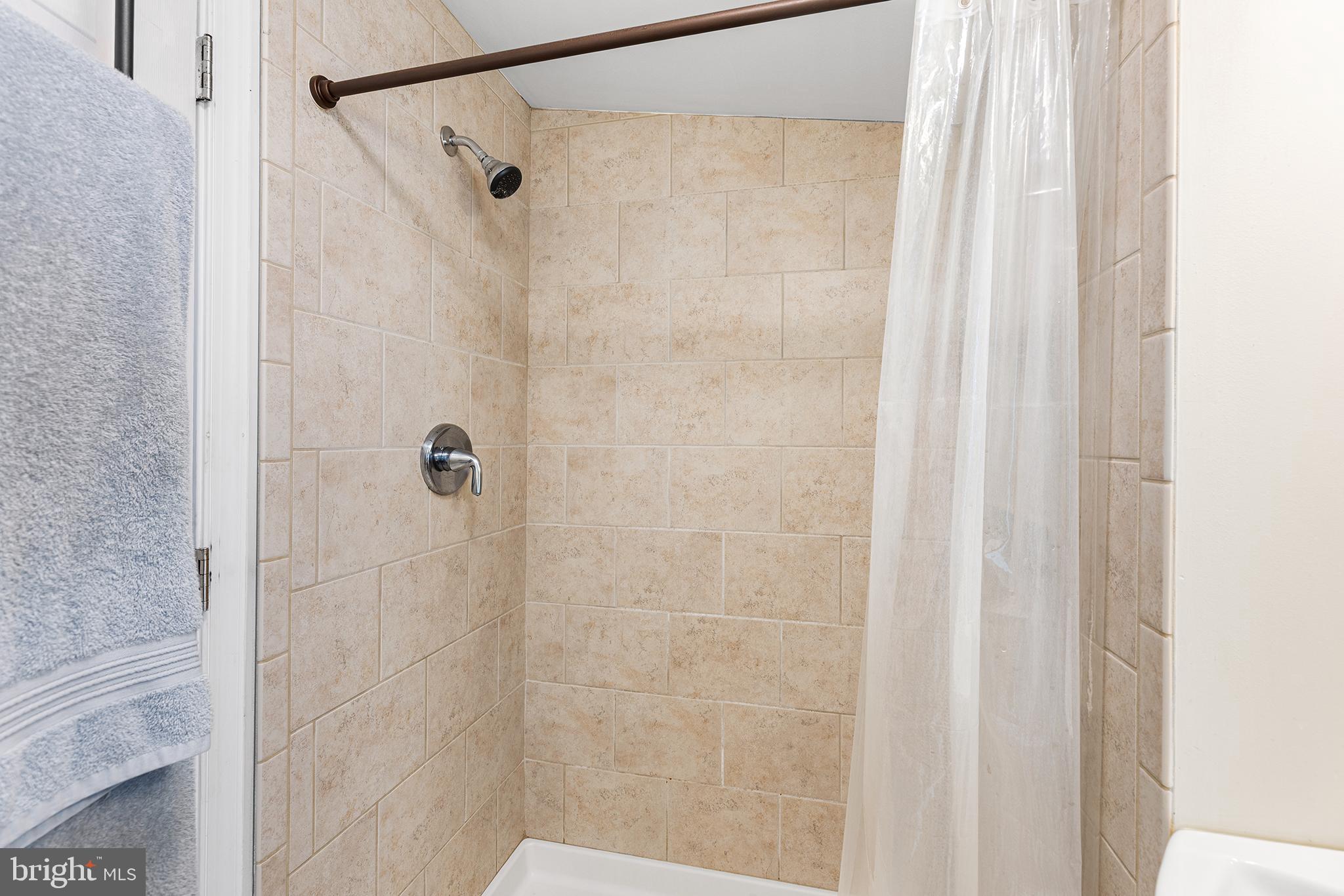 5227 Reservation Road Drexel Hill, PA 19026 - Photo 16 of 38