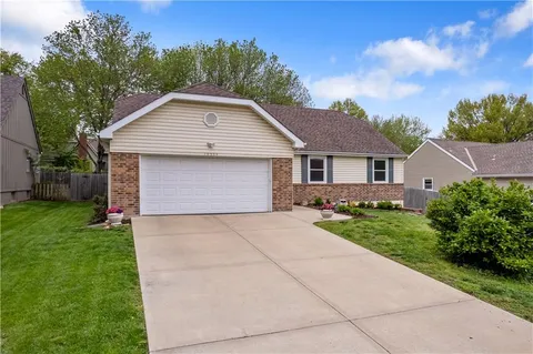 $365,000 | 10554 Bradshaw Street, Overland Park, KS 66215