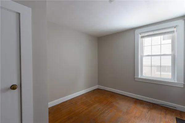 $2,100 | 31 Kirby Street, Unit 1, Barrington, RI 02806
