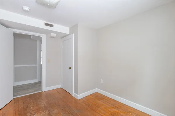 $2,100 | 31 Kirby Street, Unit 1, Barrington, RI 02806