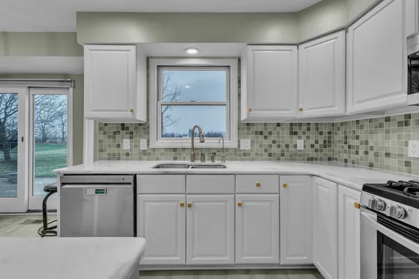 $775,000 | 9838 Woodbend Drive, Saline, MI 48176