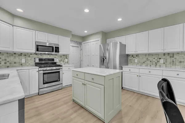 $775,000 | 9838 Woodbend Drive, Saline, MI 48176