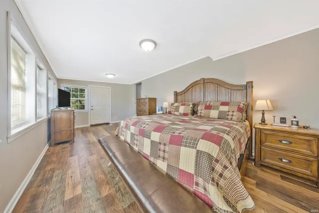 $360,000 | 6288 Highway 65, Hazleton, IN 47640