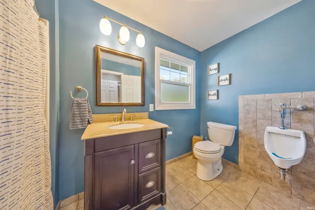 $360,000 | 6288 Highway 65, Hazleton, IN 47640