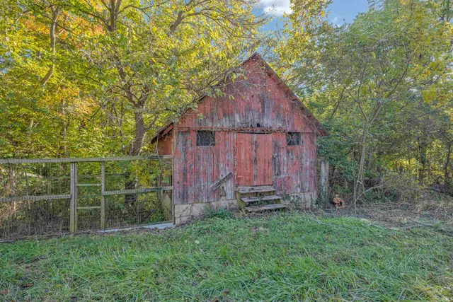 $360,000 | 6288 Highway 65, Hazleton, IN 47640