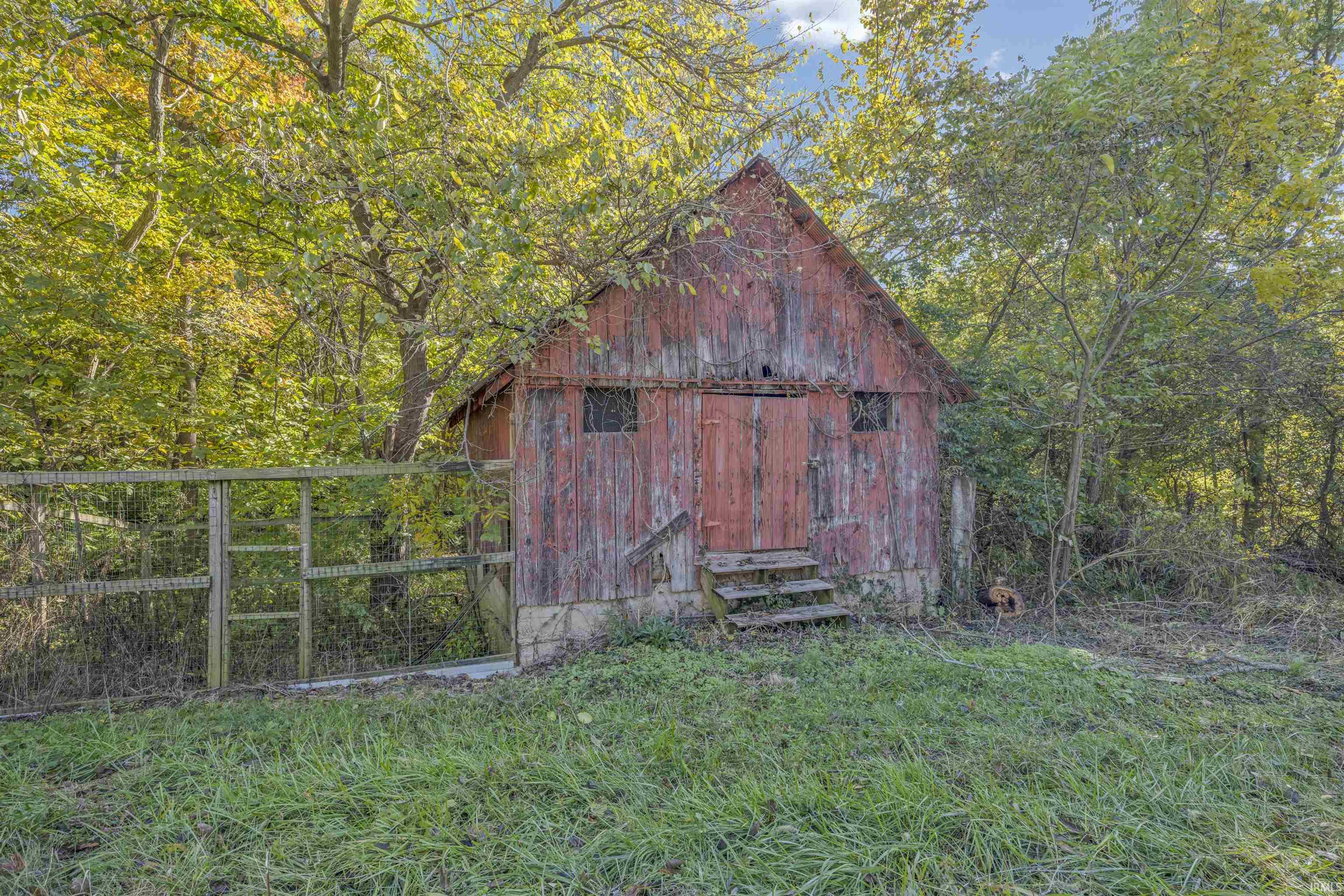 6288 Highway 65 Hazleton, IN 47640 - Photo 8 of 24