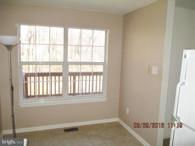 3518 Corn Stream Road Randallstown, MD 21133 - Photo 7 of 21 Breakfast room off kitchen