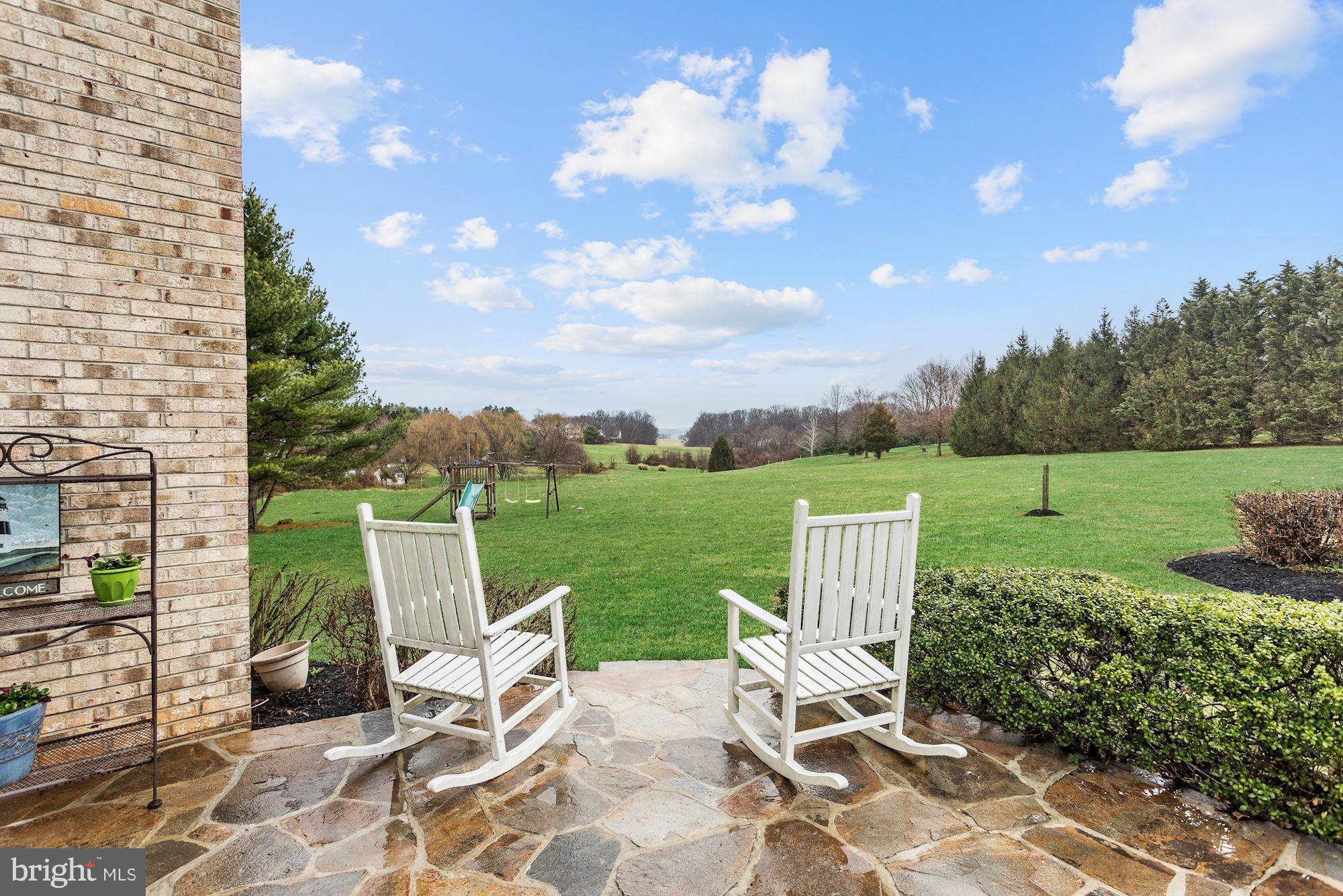 13000 12 Hills Road Clarksville, MD 21029 - Photo 27 of 30 Patio