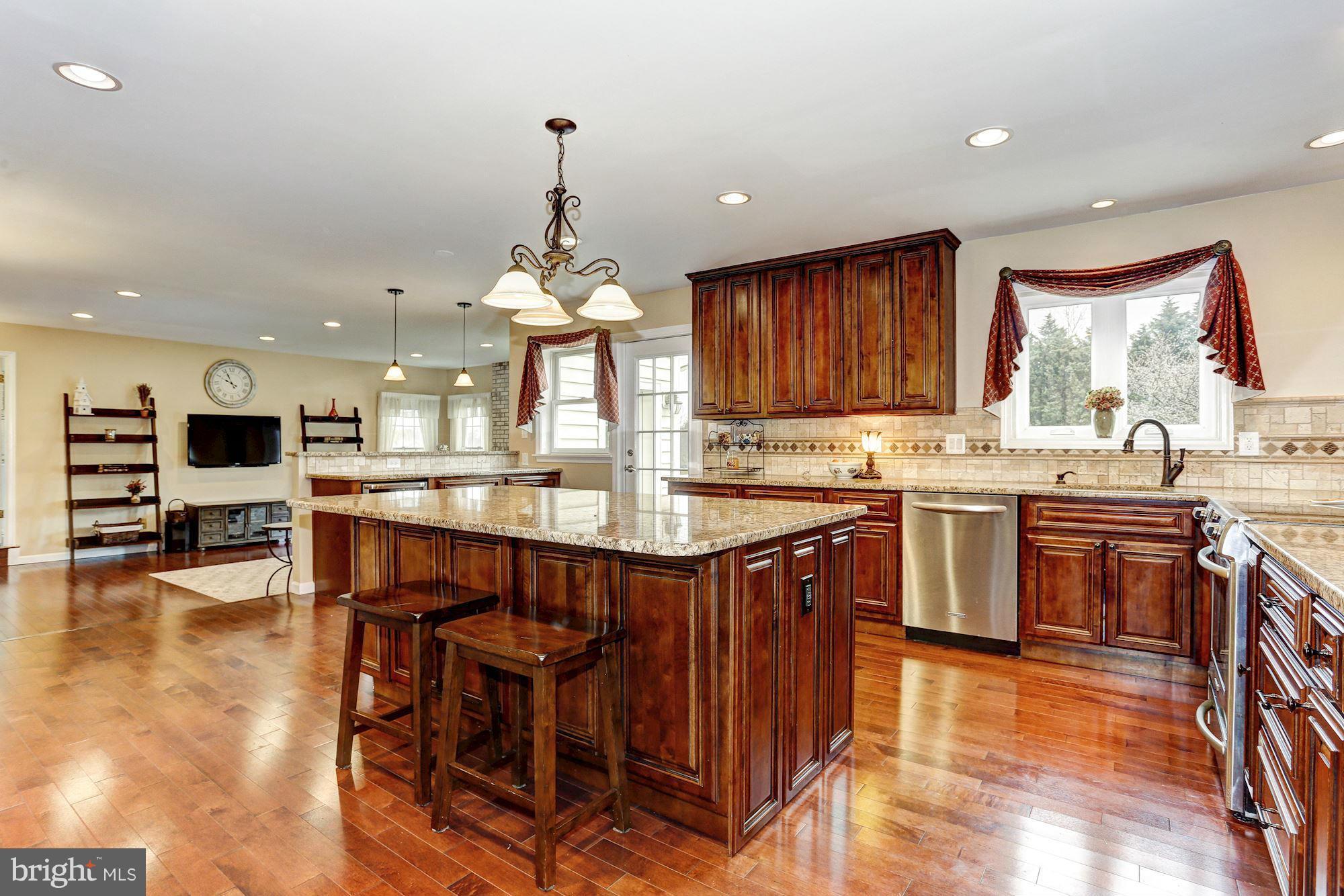 13000 12 Hills Road Clarksville, MD 21029 - Photo 6 of 30 Kitchen