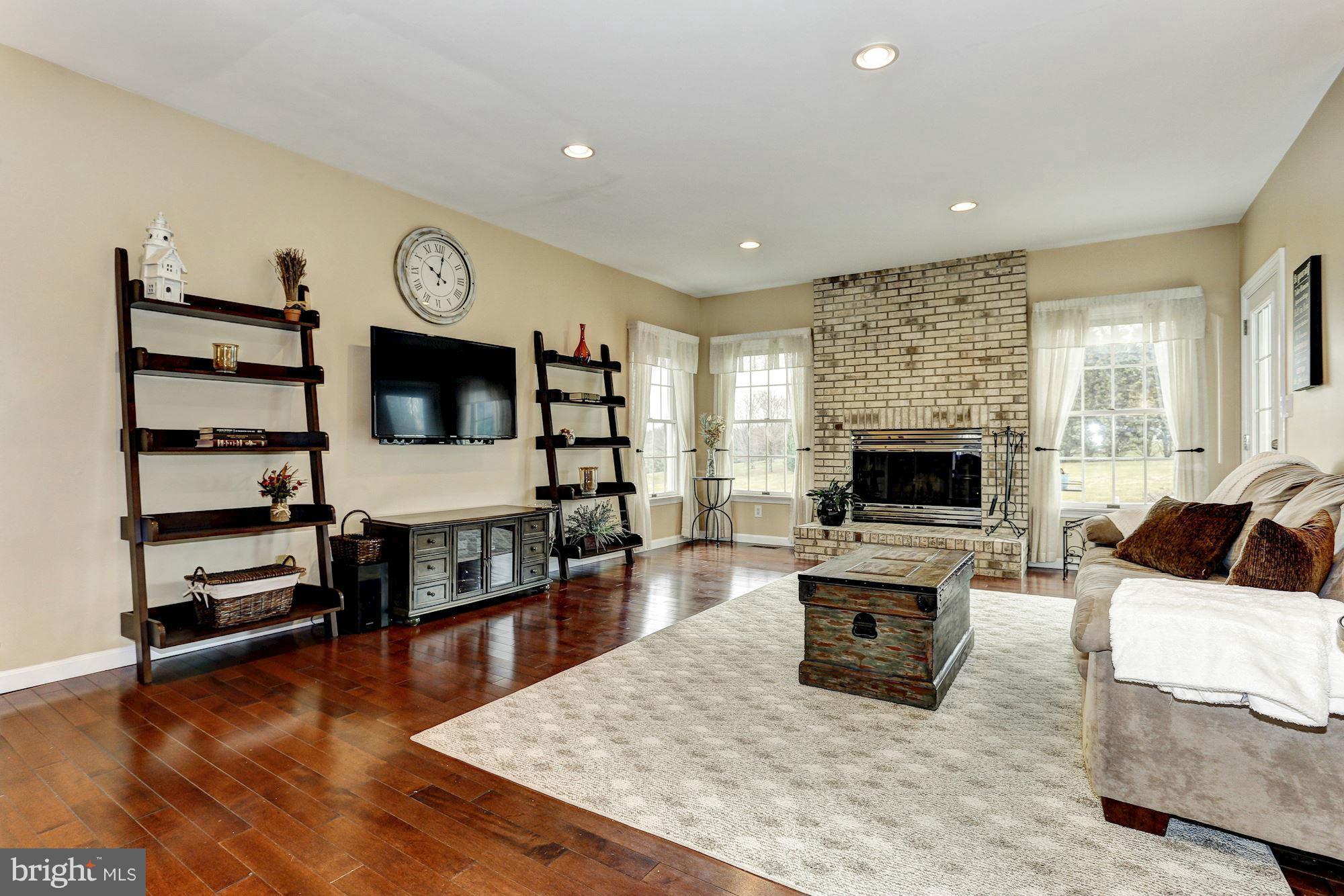 13000 12 Hills Road Clarksville, MD 21029 - Photo 10 of 30 Family Room