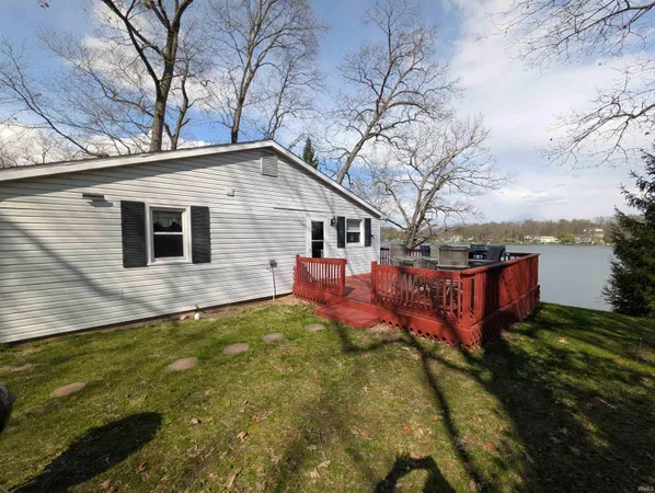 $290,000 | 175 Ln 250B West Otter Lake, Angola, IN 46703