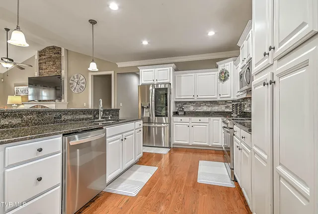 $639,900 | 19796 Spur Strap Road, Bristol, VA 24202