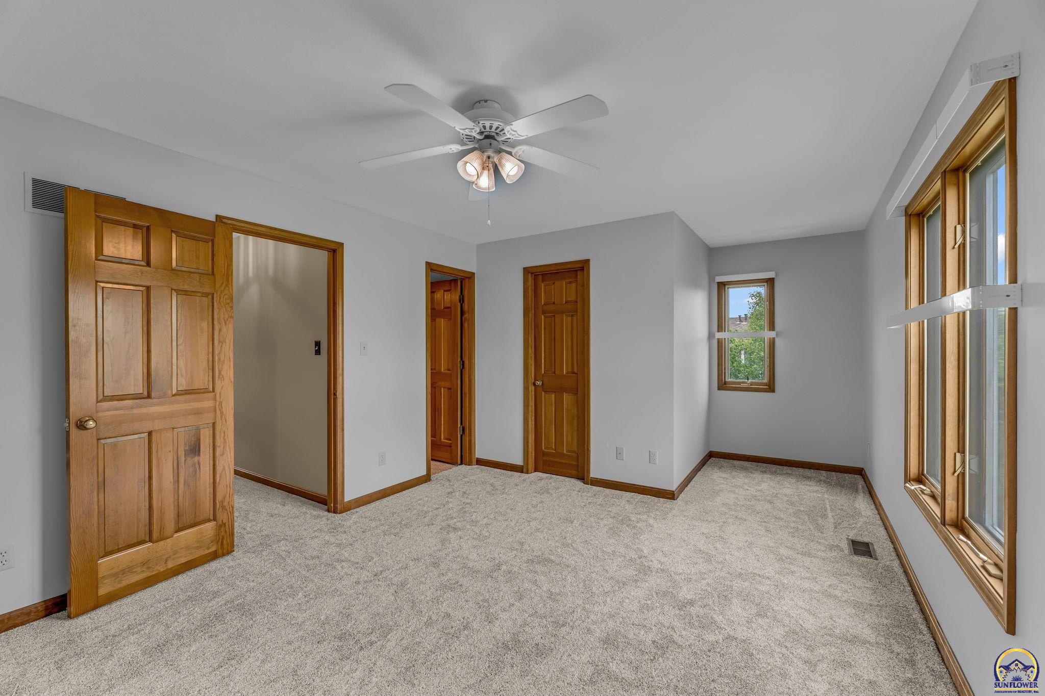 7628 Southwest 37th Street Topeka, KS 66614 - Photo 31 of 44