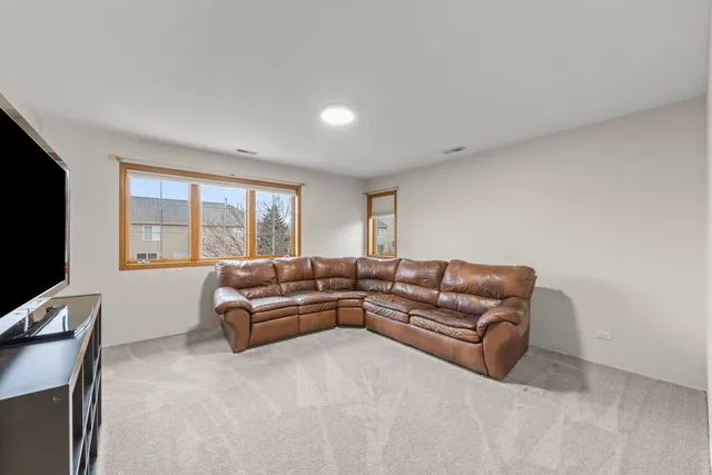 $909,900 | 393 16th Place, Lombard, IL 60148