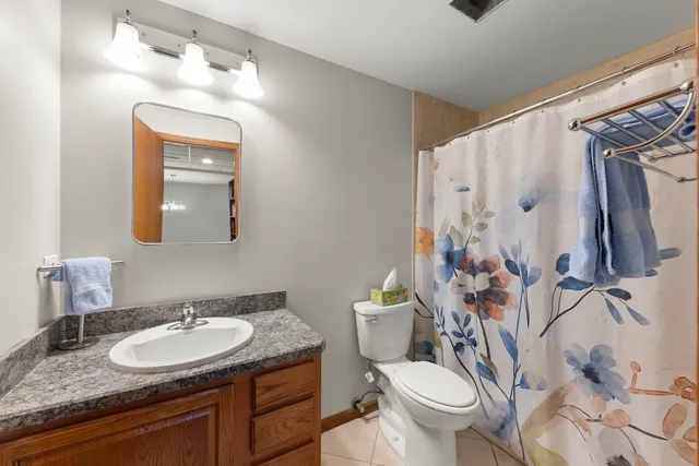 $909,900 | 393 16th Place, Lombard, IL 60148