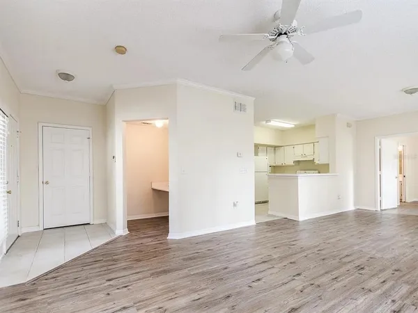 $2,050 | 10000 Southwest 52nd Avenue, Unit 99, Gainesville, FL 32608