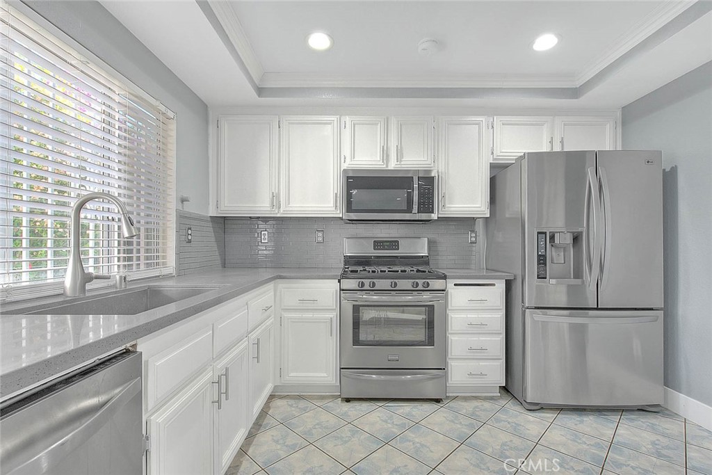 30279 Silver Ridge Court Temecula, CA 92591 - Photo 18 of 39