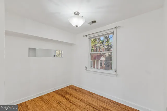 $355,000 | 2813 Arlington Boulevard, Unit 159, Arlington, VA 22201