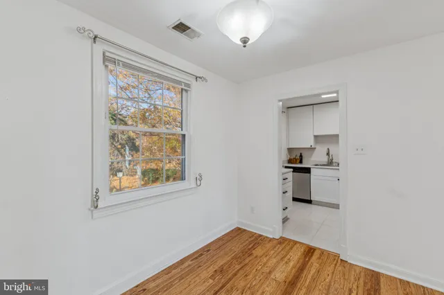 $355,000 | 2813 Arlington Boulevard, Unit 159, Arlington, VA 22201