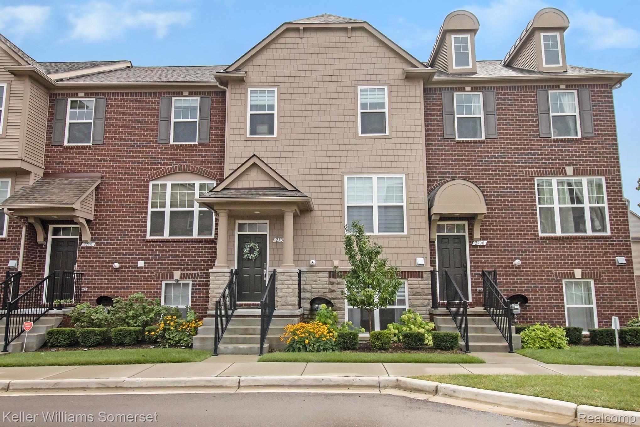 2734 Helmsdale Circle Rochester, MI 48307 - Photo 2 of 32 Great elevation