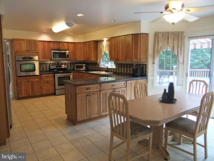 10 Grays Road Lothian, MD 20711 - Photo 2 of 30 Kitchen