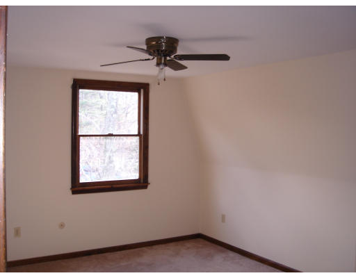 40 Emery Road Townsend, MA 01469 - Photo 8 of 12