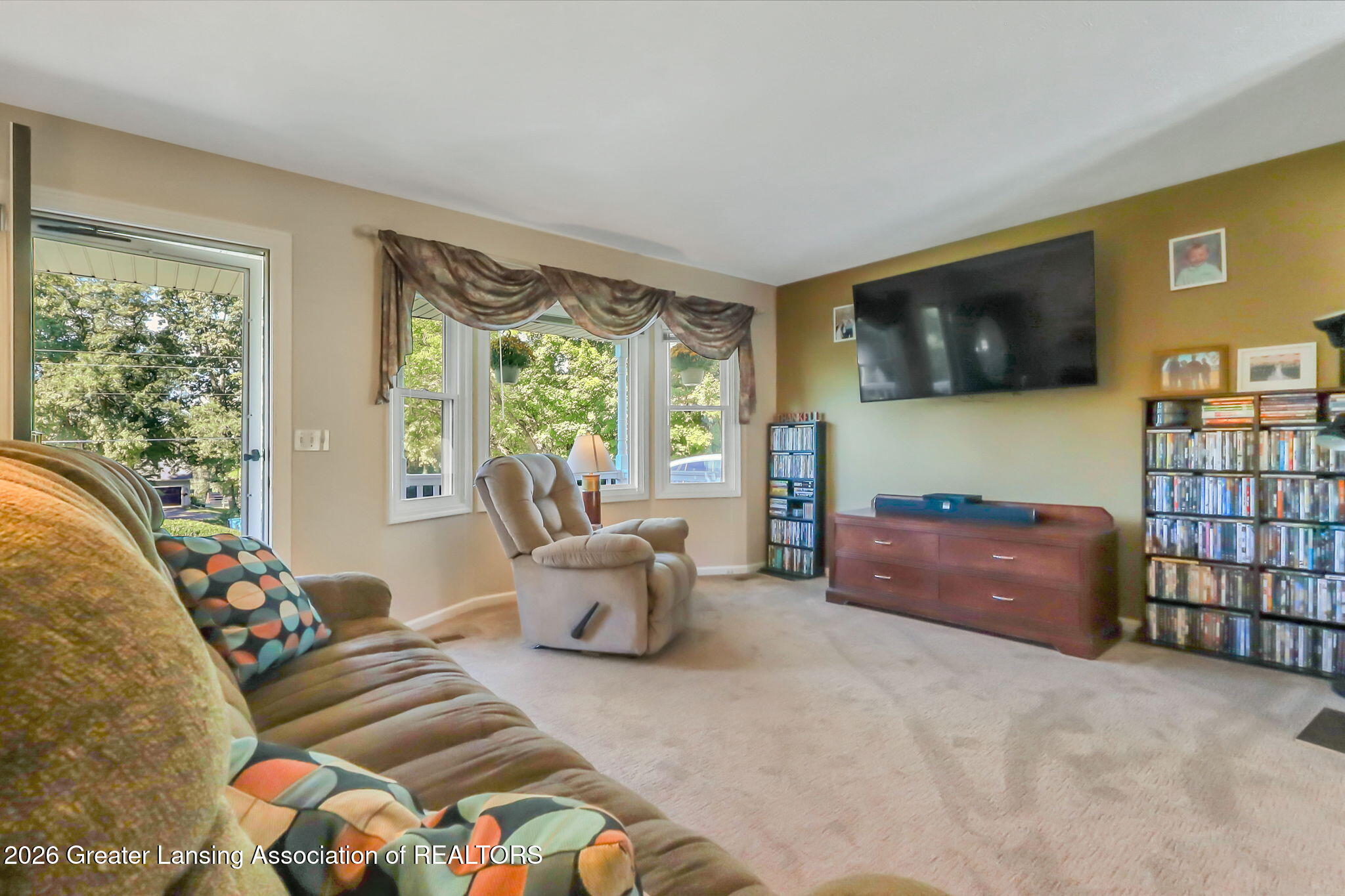 2063 Arch Road Eaton Rapids, MI 48827 - Photo 5 of 42 27-web-or-mls-C61A8160