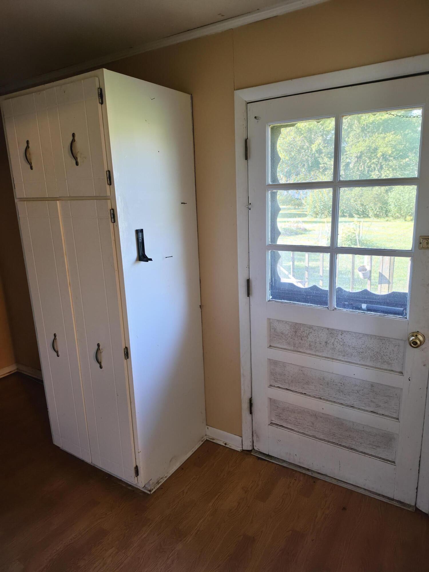57 Vicksburg Estate Road Benton, KY 42025 - Photo 17 of 30 Laundry room