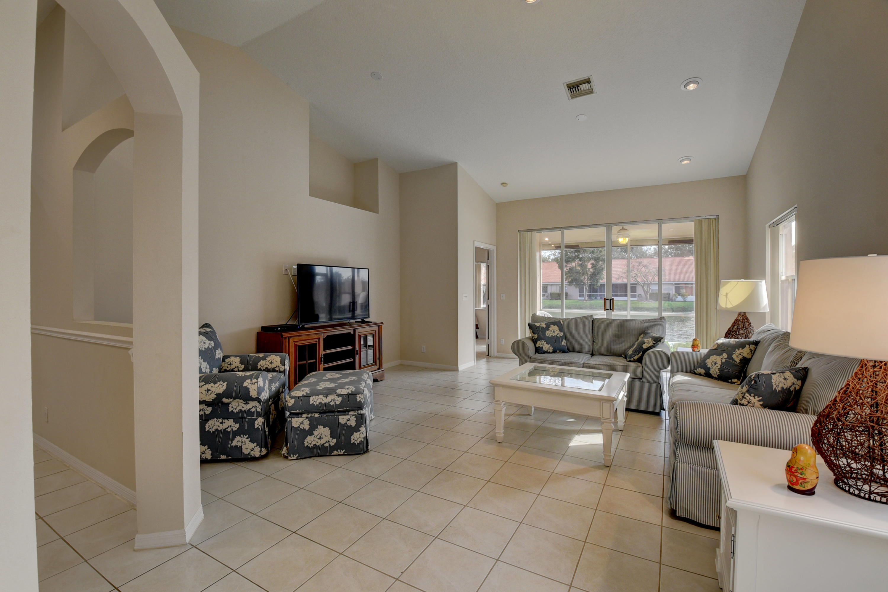 8230 Vía Bella Boca Raton, FL 33496 - Photo 5 of 56 Florida room