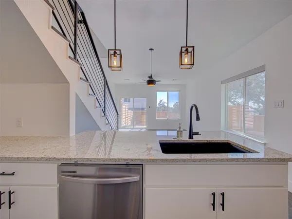 $1,995 | 20507 Bonanza, Unit A, Lago Vista, TX 78645