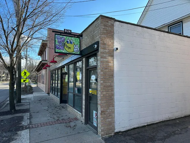 $499,999 | 824 South Westnedge Avenue, Kalamazoo, MI 49008