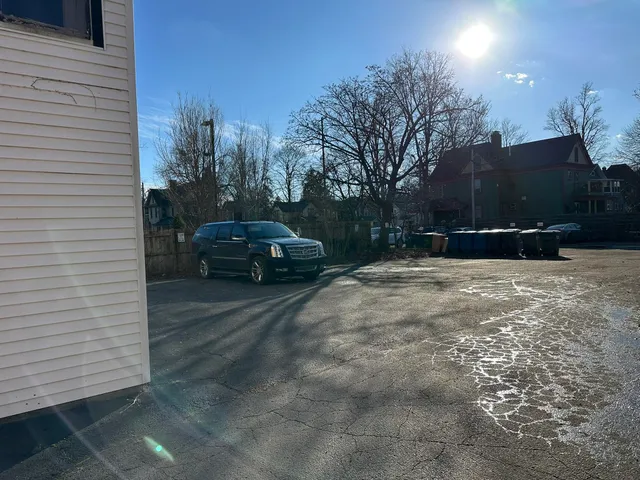 $499,999 | 824 South Westnedge Avenue, Kalamazoo, MI 49008