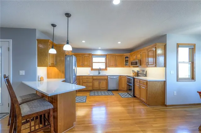 $600,000 | 19885 West 222nd Place, Spring Hill, KS 66083