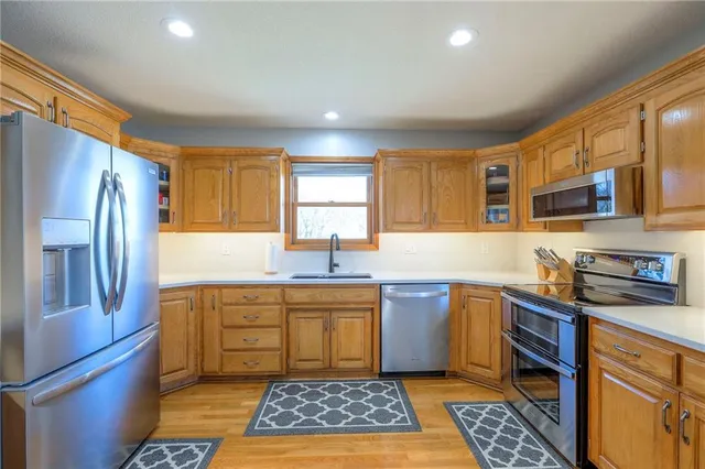 $600,000 | 19885 West 222nd Place, Spring Hill, KS 66083