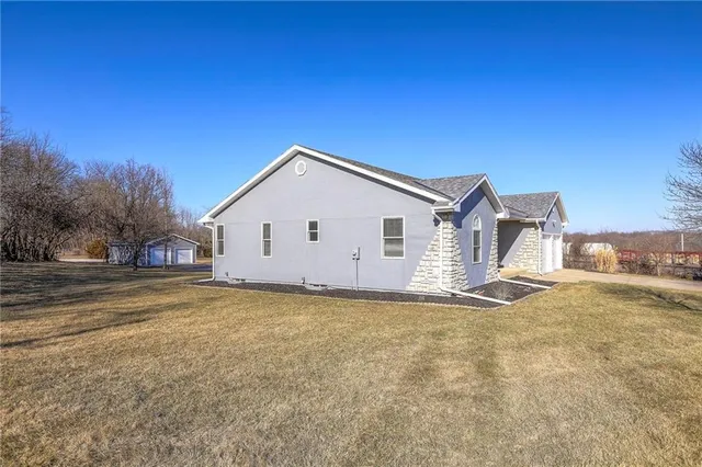 $600,000 | 19885 West 222nd Place, Spring Hill, KS 66083