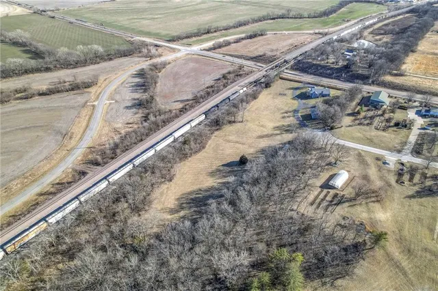 $600,000 | 19885 West 222nd Place, Spring Hill, KS 66083