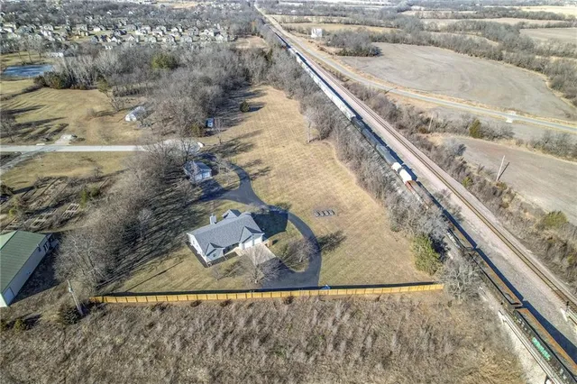 $600,000 | 19885 West 222nd Place, Spring Hill, KS 66083