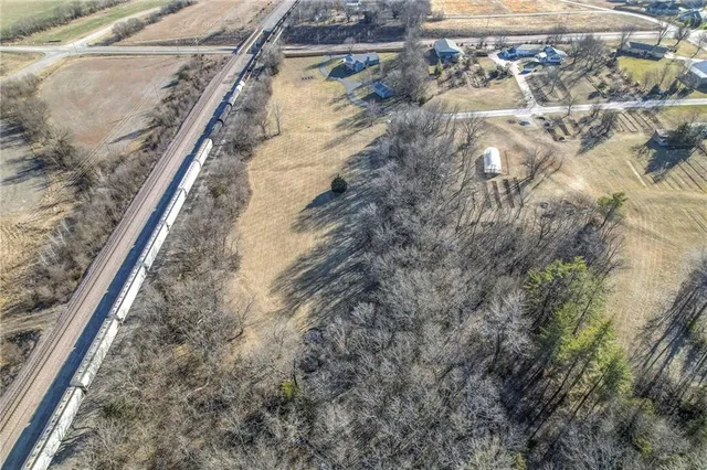 $600,000 | 19885 West 222nd Place, Spring Hill, KS 66083