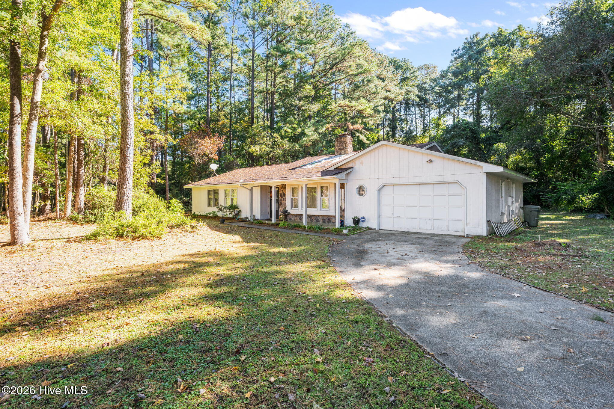 520 Stately Pines Road New Bern, NC 28560 - Photo 2 of 35 2-web-or-mls-DSC_8163