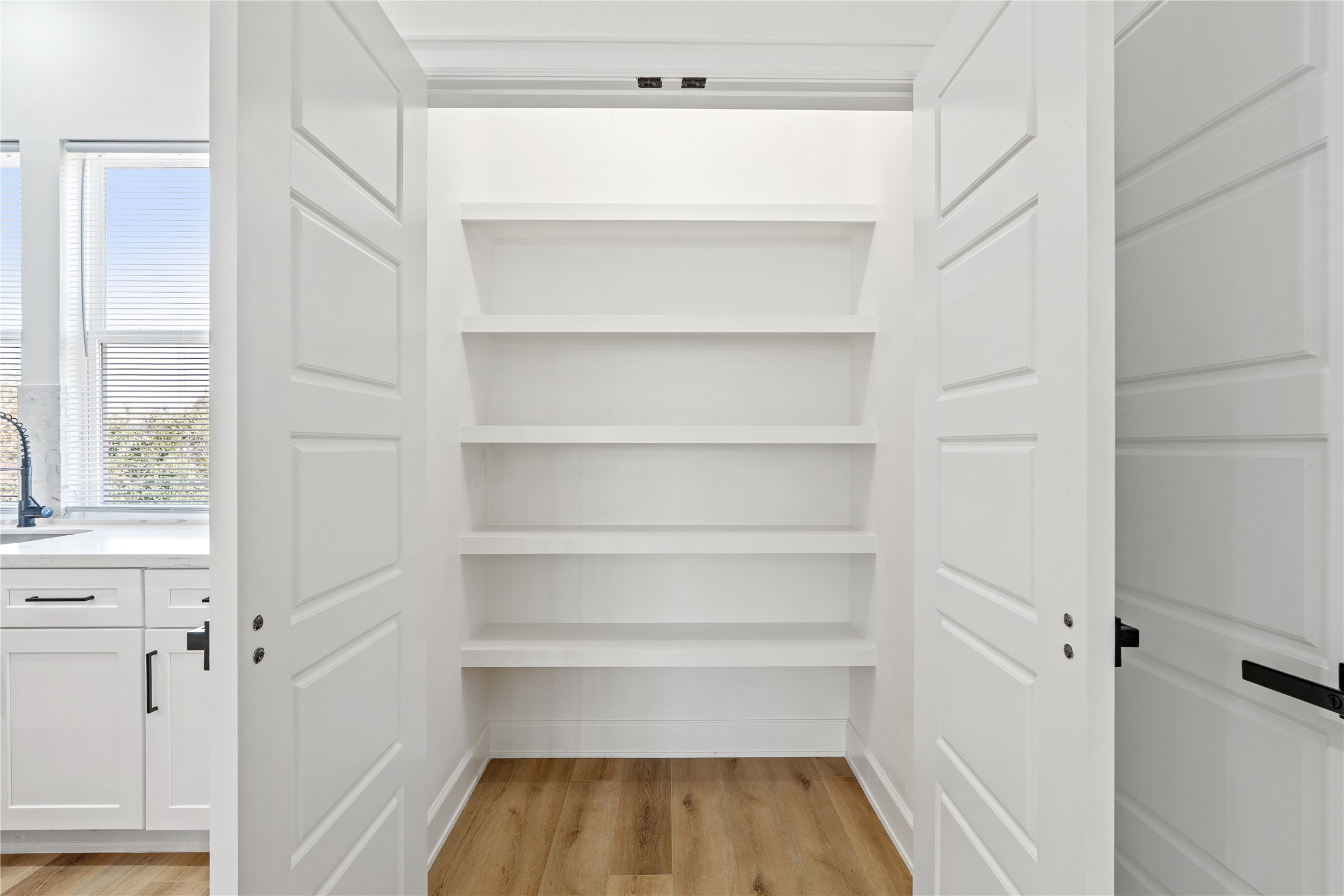 3601 Rebecca Street, Unit A Houston, TX 77021 - Photo 12 of 29 a view of a walk in closet