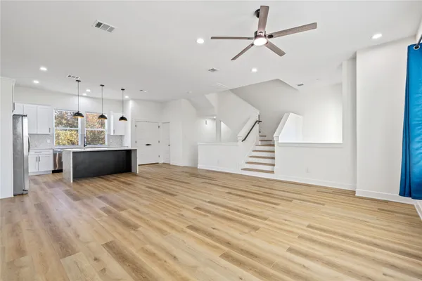 $2,350 | 3601 Rebecca Street, Unit A, Houston, TX 77021