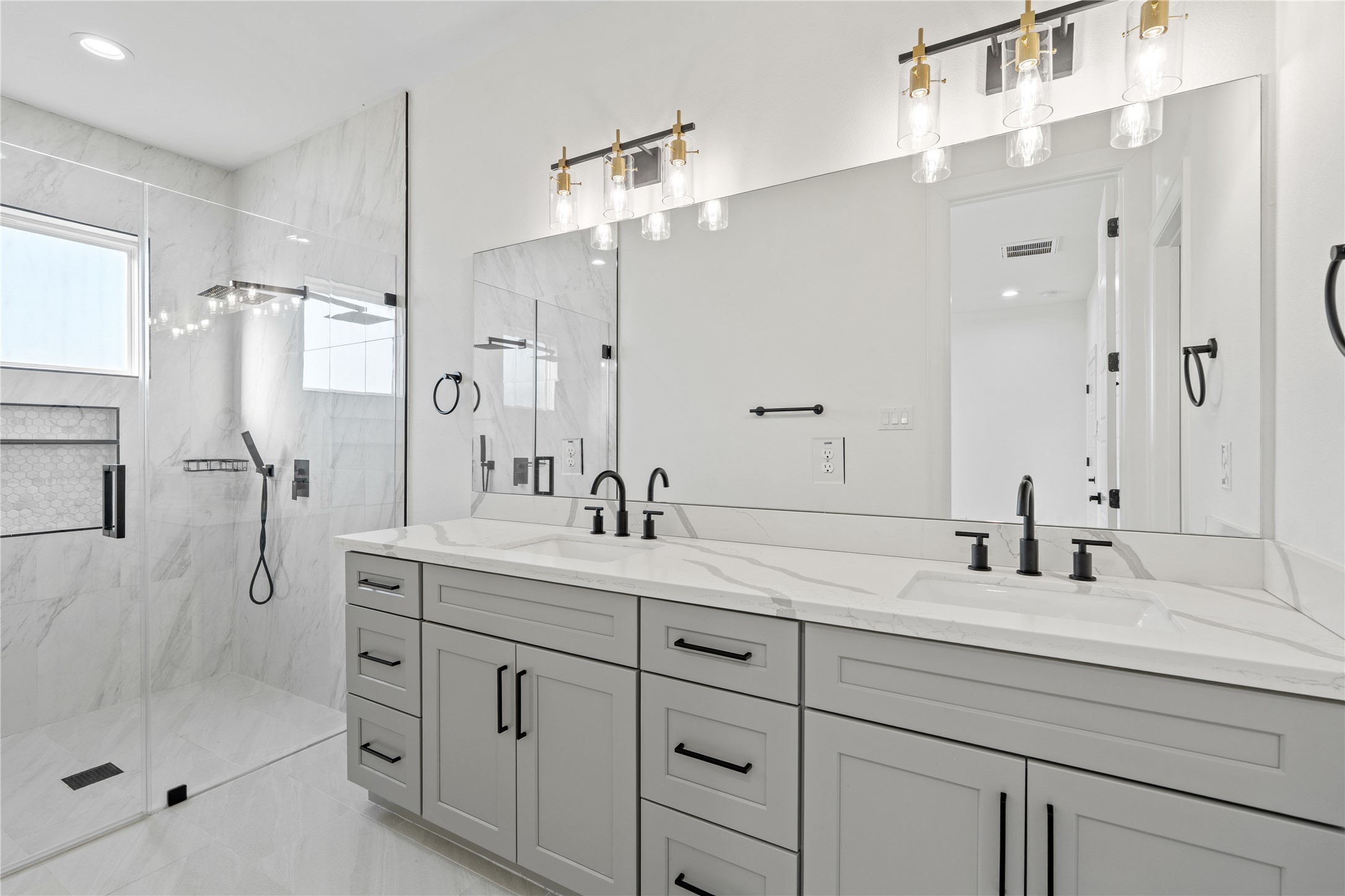 3601 Rebecca Street, Unit A Houston, TX 77021 - Photo 21 of 29 a bathroom with a shower sink and mirror