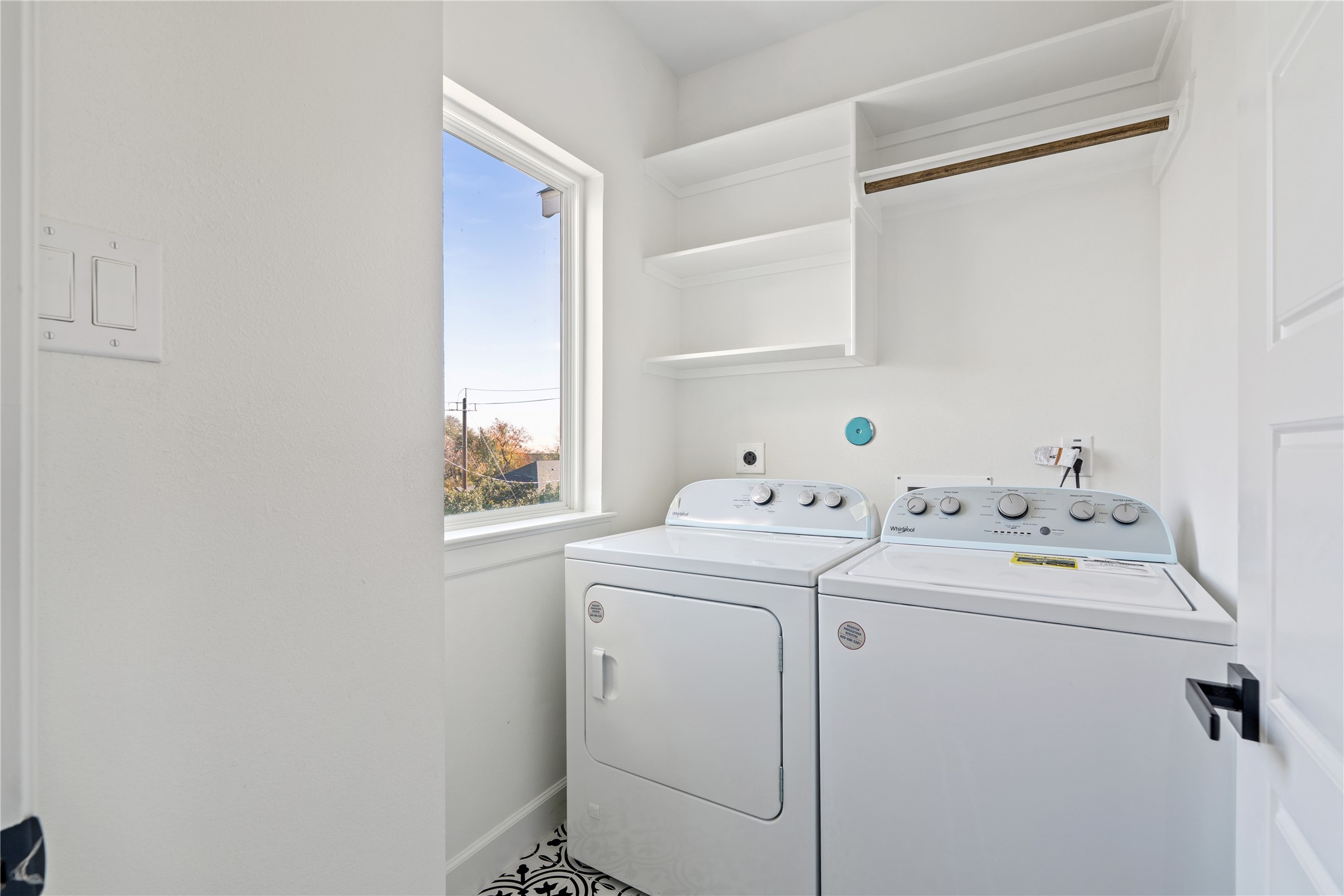 3601 Rebecca Street, Unit A Houston, TX 77021 - Photo 27 of 29 a utility room with dryer and washer