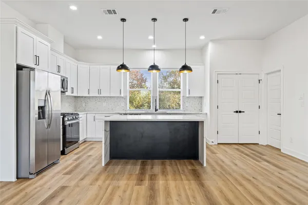 $2,350 | 3601 Rebecca Street, Unit A, Houston, TX 77021