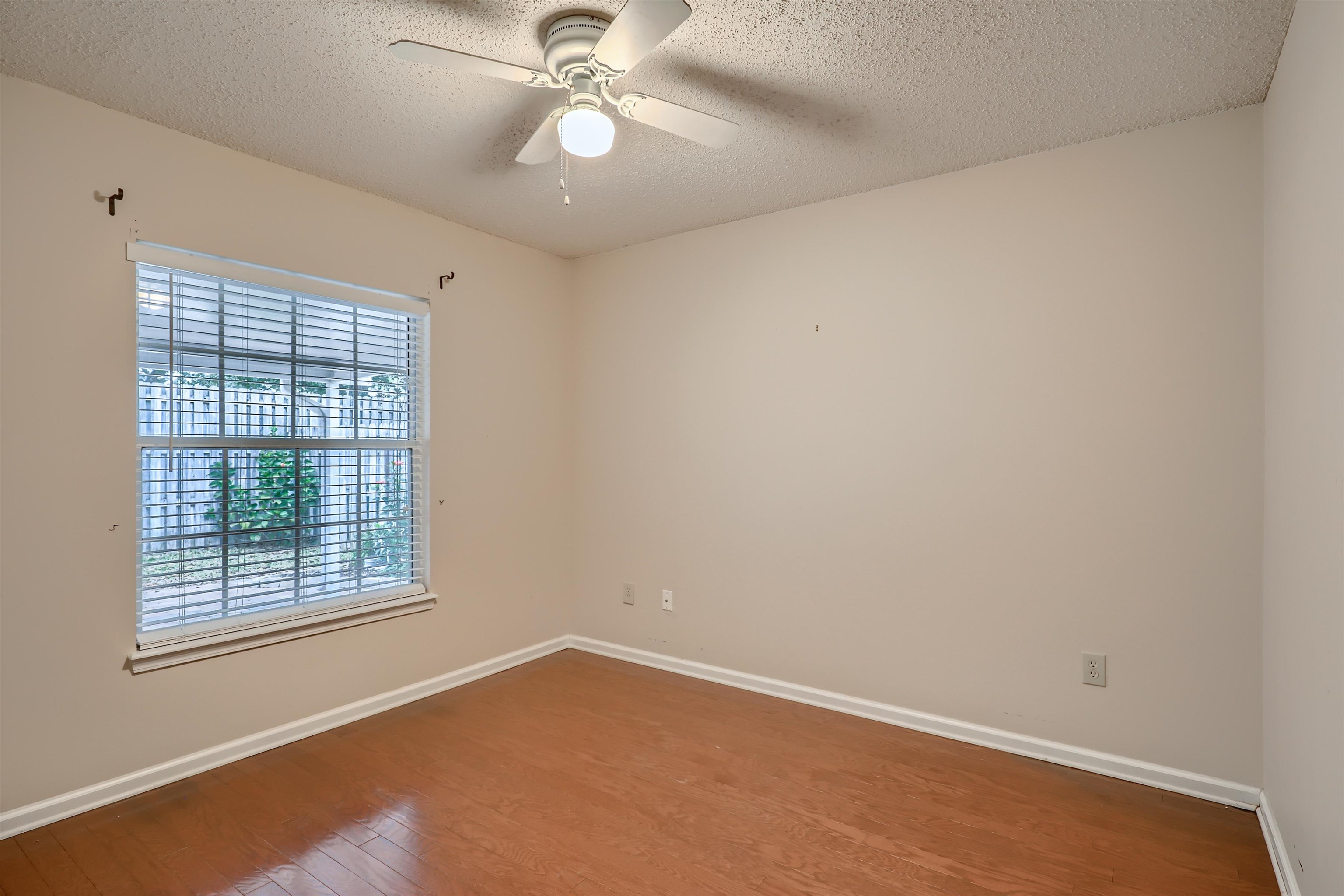 3684 Eagle Ridge Drive Jacksonville, FL 32224 - Photo 21 of 33 an empty room with a window