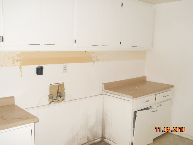 1014 North Mountain View Road Apache Junction, AZ 85119 - Photo 15 of 28 Laundry Room