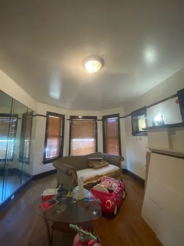 a bed room with a bed