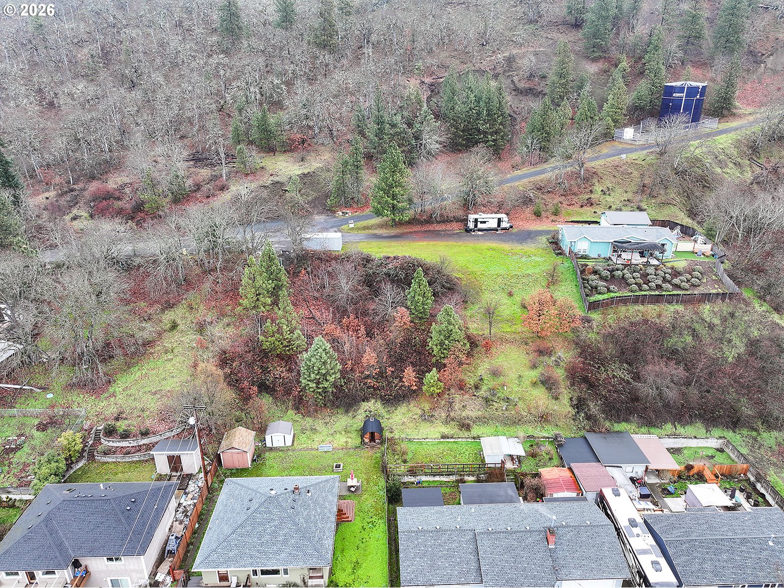 2 East Franklin Street Bingen, WA 98605 - Photo 12 of 16 an aerial view of a house with outdoor space