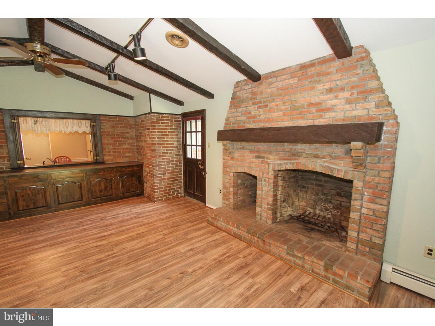 5198 Oley Turnpike Road Reading, PA 19606 - Photo 22 of 24 Family Room